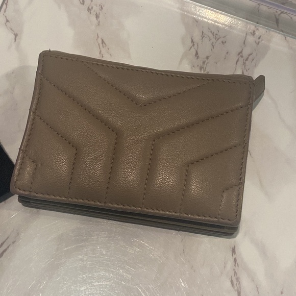 🇫🇷YSL PUFFER PETITE WALLET LAMBSKIN with COA - Picture 2 of 10